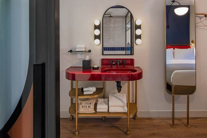 Imagen de la habitación del Hotel Moxy NYC Lower East Side, a Marriott. Foto 14