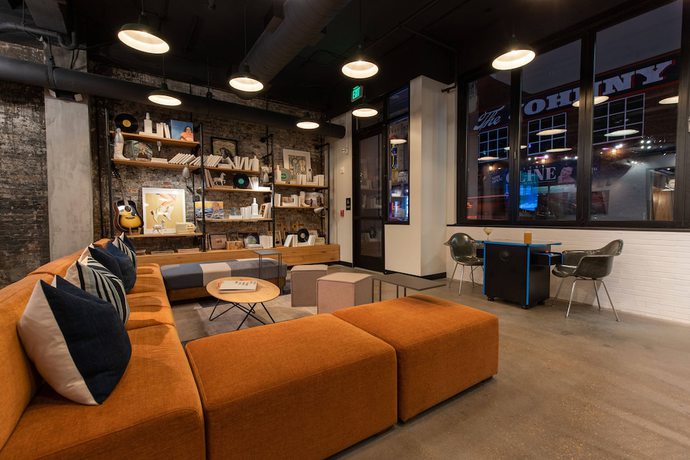 Imagen de los interiores del Hotel Moxy Nashville Downtown. Foto 14