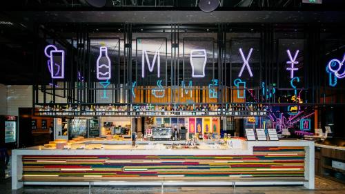 Imagen general del Hotel Moxy Ningbo Old Bund. Foto 2
