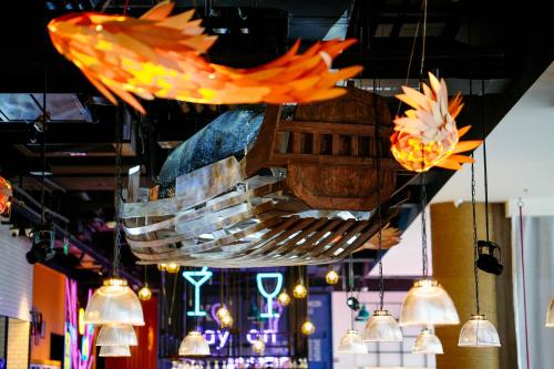 Imagen general del Hotel Moxy Ningbo Old Bund. Foto 3