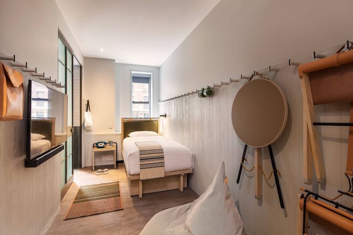 Imagen de la habitación del Hotel Moxy Nyc Times Square. Foto 5