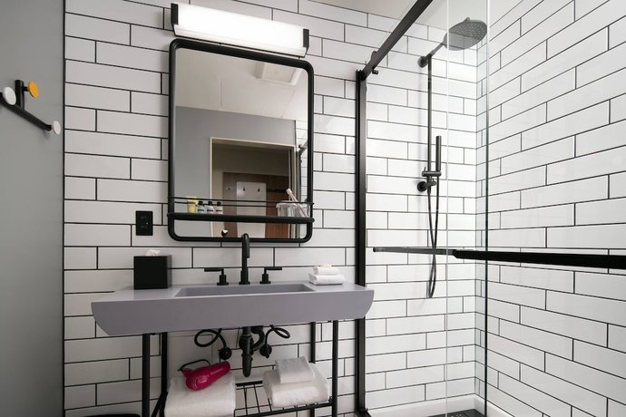 Imagen de la habitación del Hotel Moxy Oakland Downtown. Foto 6