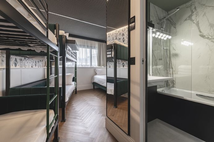 Imagen de la habitación del Hotel Moxy Paris La Villette. Foto 18