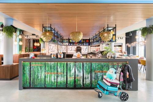 Imagen de los interiores del Hotel Moxy Paris Val D'europe. Foto 6