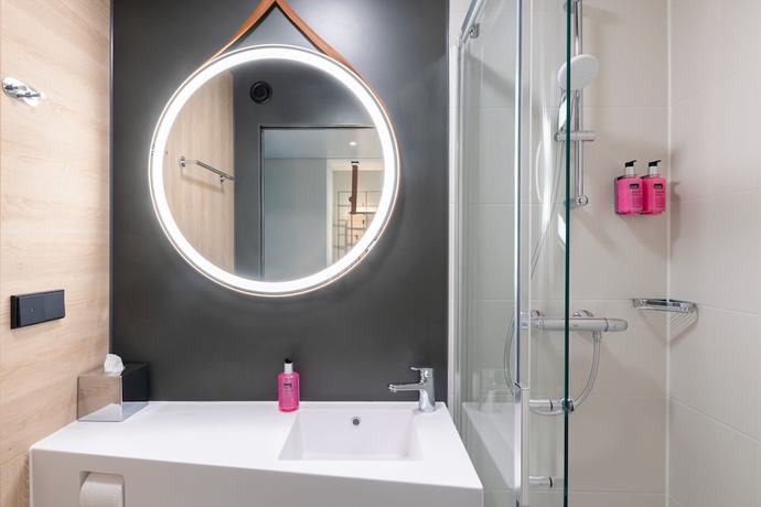 Imagen de la habitación del Hotel Moxy Paris Val D’europe. Foto 5