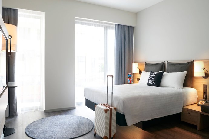 Imagen de la habitación del Hotel Moxy Patra Marina. Foto 8