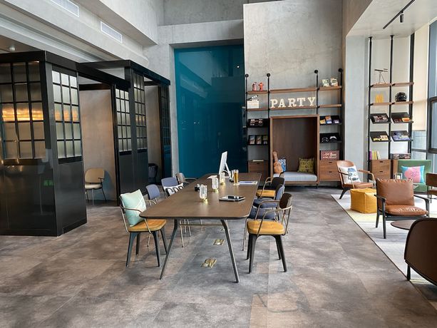 Imagen de los interiores del Hotel Moxy Shanghai Hongqiao Necc. Foto 18