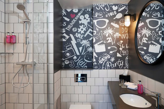 Imagen de la habitación del Hotel Moxy Slough. Foto 6