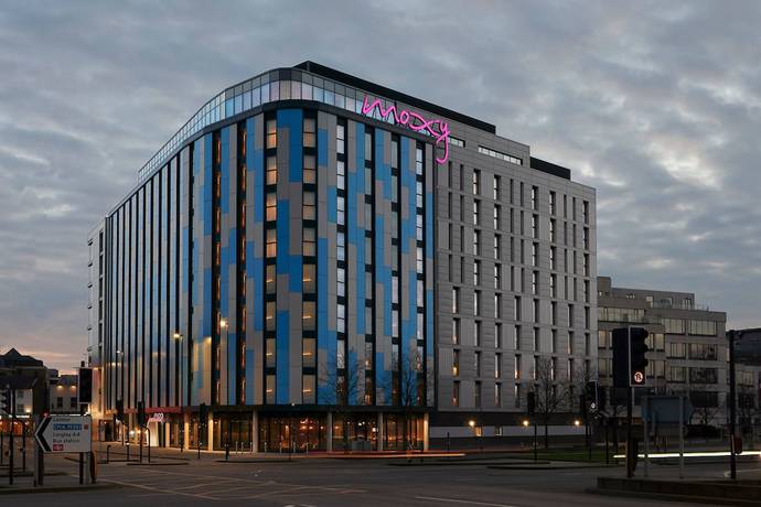 Imagen general del Hotel Moxy Slough. Foto 1