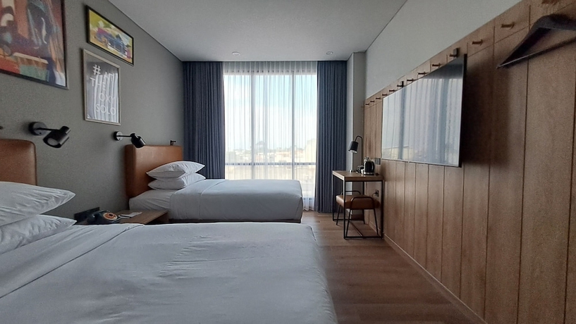 Imagen de la habitación del Hotel Moxy Solo. Foto 3
