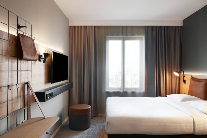 Imagen de la habitación del Hotel Moxy Sophia Antipolis. Foto 14