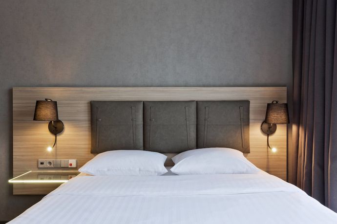 Imagen de la habitación del Hotel Moxy Tbilisi. Foto 8