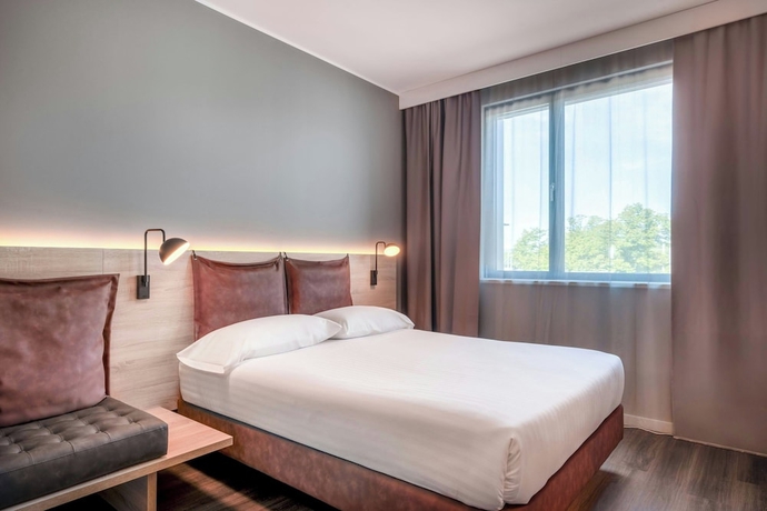 Imagen de la habitación del Hotel Moxy Verona. Foto 5