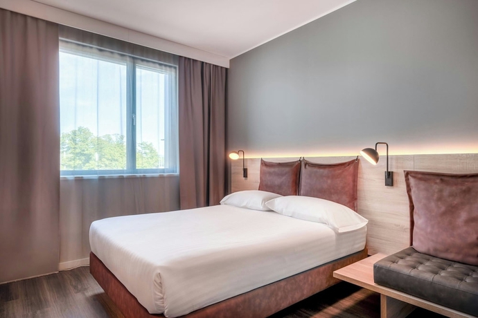 Imagen de la habitación del Hotel Moxy Verona. Foto 8