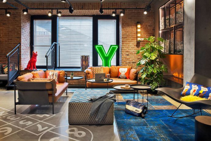 Imagen de los interiores del Hotel Moxy Warsaw Praga. Foto 6