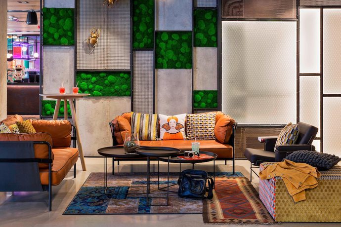Imagen de los interiores del Hotel Moxy Warsaw Praga. Foto 7