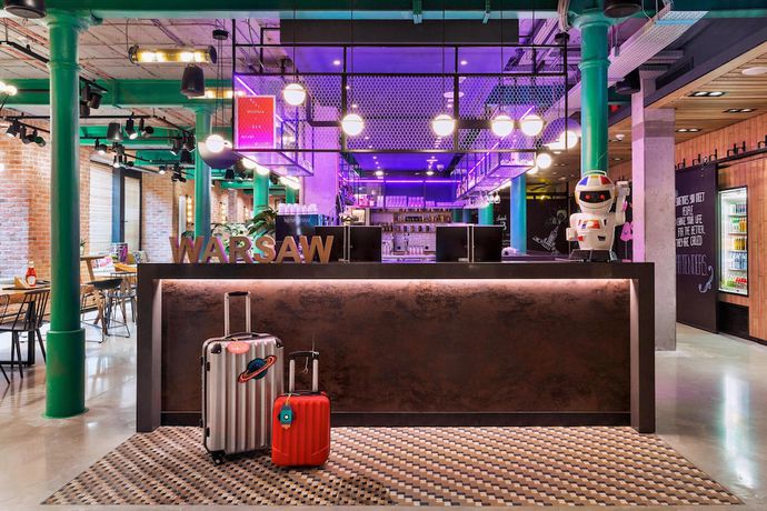 Imagen de los interiores del Hotel Moxy Warsaw Praga. Foto 9