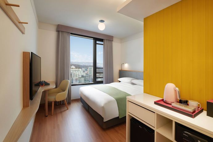 Imagen de la habitación del Hotel Moxy by Marriott Seoul Insadong. Foto 11
