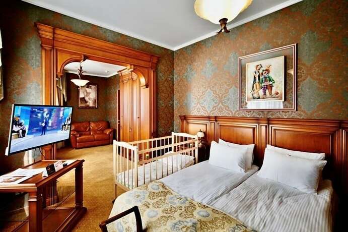 Imagen de la habitación del Hotel Moya Glinka. Foto 11