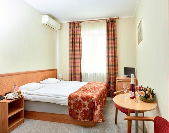 Imagen de la habitación del Hotel Moya Glinka. Foto 15