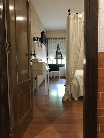 Imagen de la habitación del Hotel Moya Landete. Foto 9