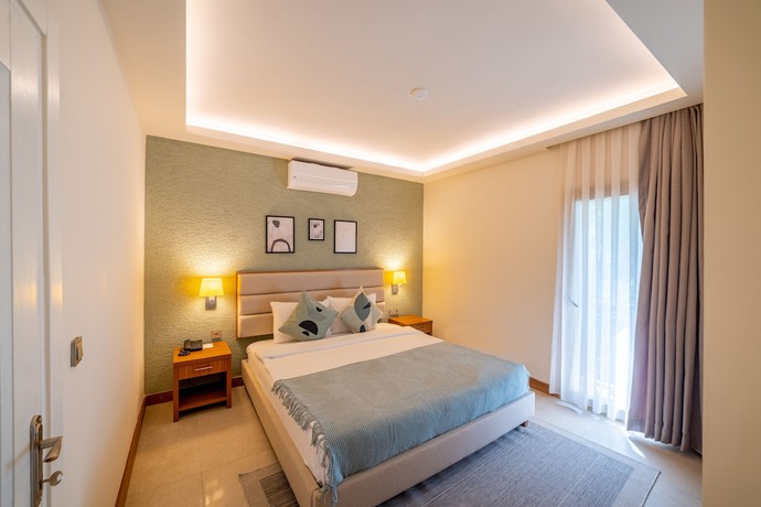 Imagen de la habitación del Hotel Moyo Luxury and Beach. Foto 2