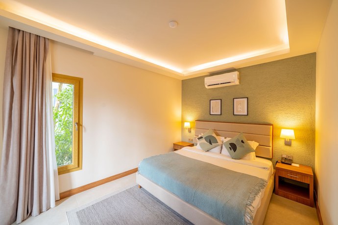 Imagen de la habitación del Hotel Moyo Luxury and Beach. Foto 6