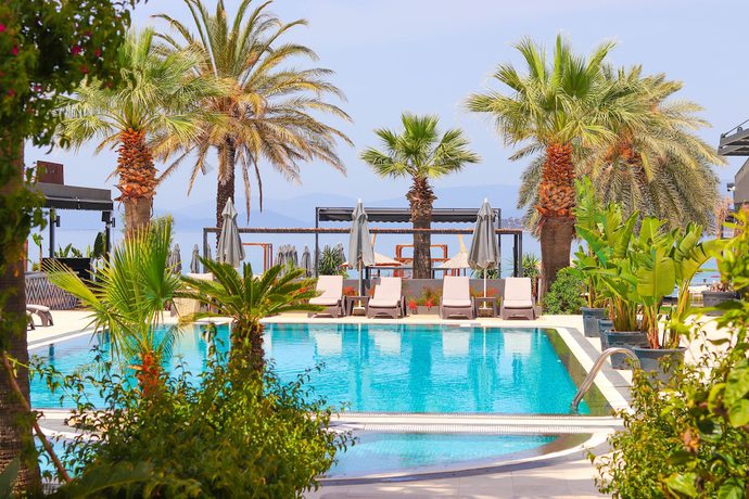 Imagen general del Hotel Moyo Luxury and Beach. Foto 1