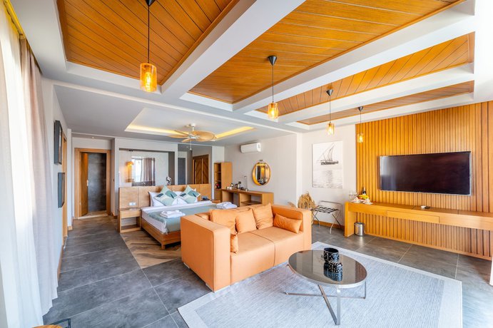 Imagen de la habitación del Hotel Moyo Luxury and Beach. Foto 9