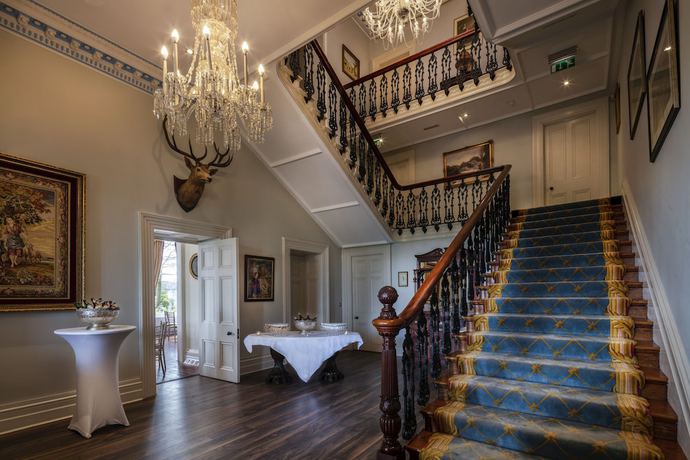 Imagen de los interiores del Hotel Moyvalley and Golf Resort. Foto 18