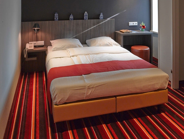 Imagen de la habitación del Hotel Mozart, Ámsterdam. Foto 12