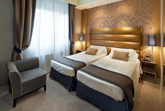 Imagen de la habitación del Hotel Mozart, Mil&aacute;n. Foto 3