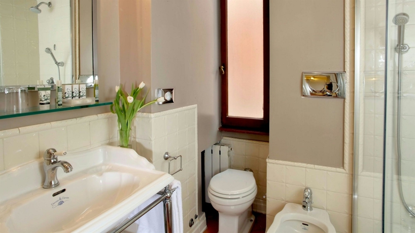 Imagen de la habitación del Hotel Mozart, Roma. Foto 10