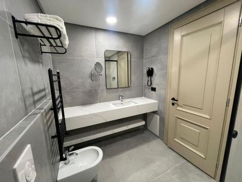 Imagen general del Hotel Mozart, Shkoder. Foto 2