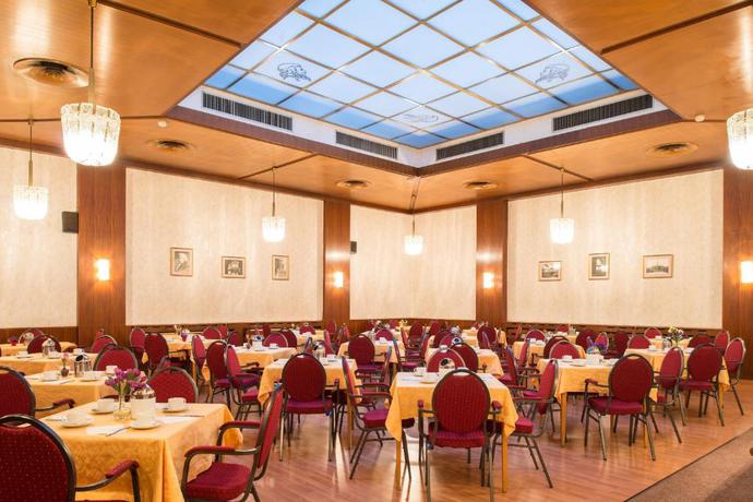 Imagen del bar/restaurante del Hotel Mozart, Viena. Foto 2