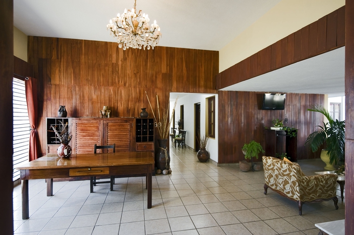 Imagen de los interiores del Hotel Mozonte. Foto 8