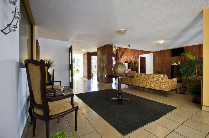 Imagen de los interiores del Hotel Mozonte. Foto 9