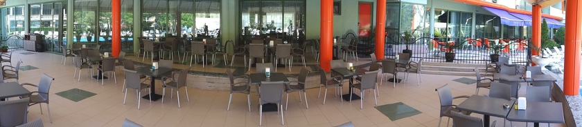 Imagen del bar/restaurante del Hotel Mpm Kalina Garden. Foto 4