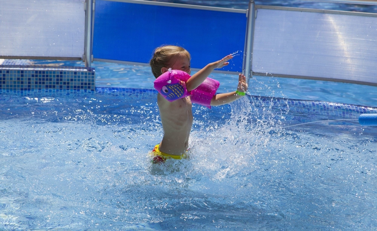 Imagen de la piscina del Hotel Mpm Kalina Garden. Foto 14