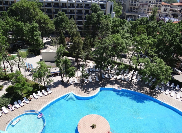 Imagen de la piscina del Hotel Mpm Kalina Garden. Foto 15