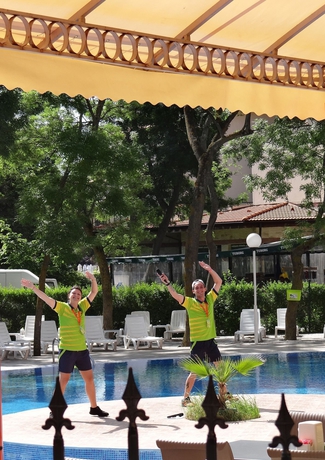 Imagen de la piscina del Hotel Mpm Kalina Garden. Foto 16