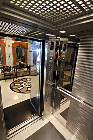 Imagen de los interiores del Hotel Mpt Suites. Foto 11