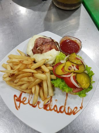 Imagen de los interiores del Hotel Mr Cowboy hotel y restaurante. Foto 13