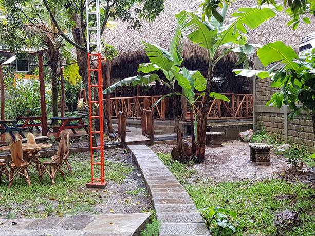 Imagen de los exteriores del Hotel Mr Cowboy hotel y restaurante. Foto 12