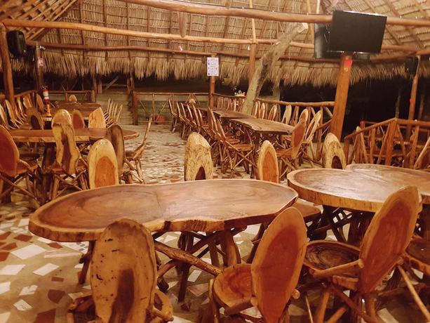 Imagen del bar/restaurante del Hotel Mr Cowboy hotel y restaurante. Foto 3