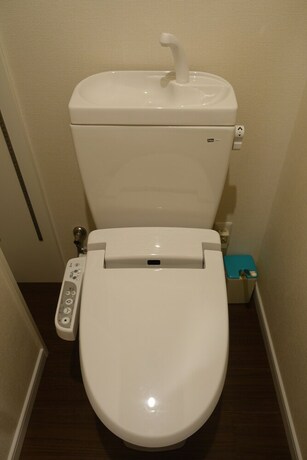 Imagen de la habitación del Hotel Mr. Kinjo Satomo In Ginowan. Foto 31