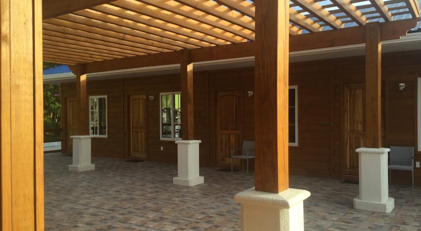 Imagen de los exteriores del Hotel Mr. Tucan. Foto 7