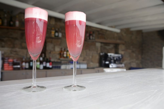 Imagen del bar/restaurante del Hotel Mr and Mrs White Mykonos. Foto 3