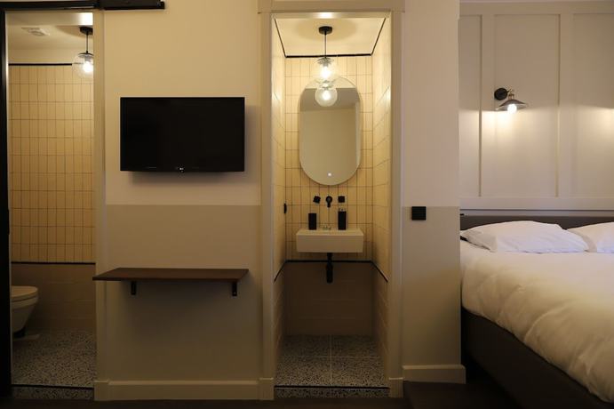 Imagen de la habitación del Hotel Mr.Lewis Rotterdam. Foto 5