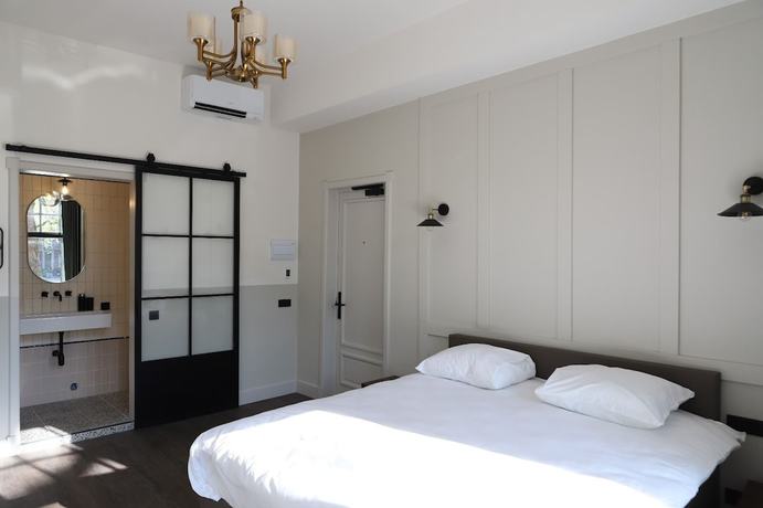 Imagen de la habitación del Hotel Mr.Lewis Rotterdam. Foto 9
